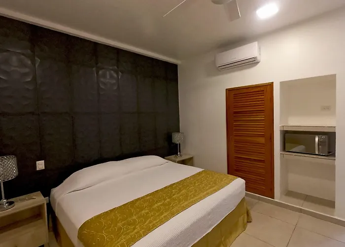 Scarlette Hotel 3*